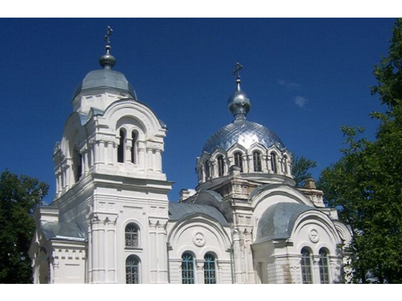 Свято-Воскресенский храм.